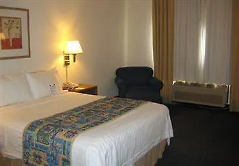 Hotel Fairfield & By Marriott Quincy