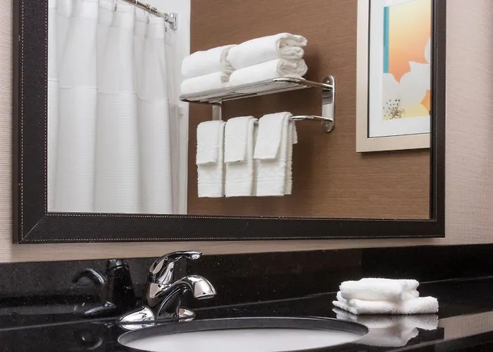 Hotel Fairfield & By Marriott 3*