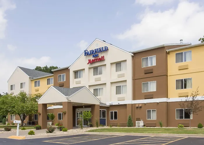 Fairfield & By Marriott Hotel 3*
