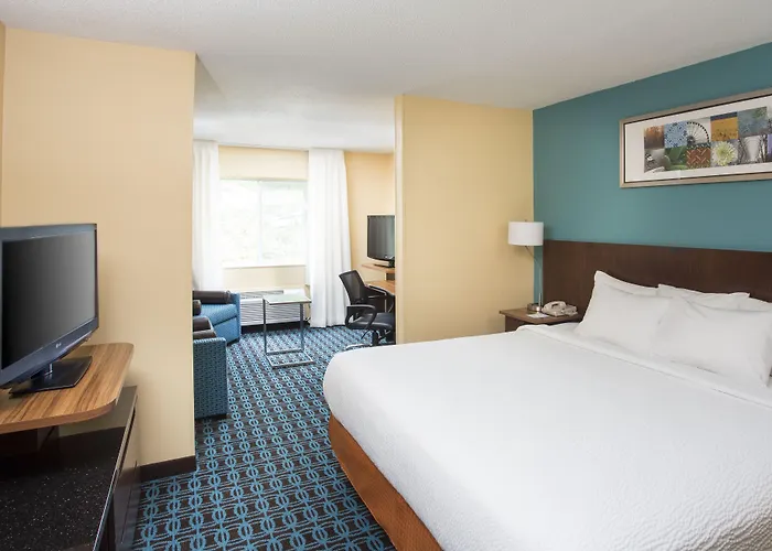 Fairfield & By Marriott 3*