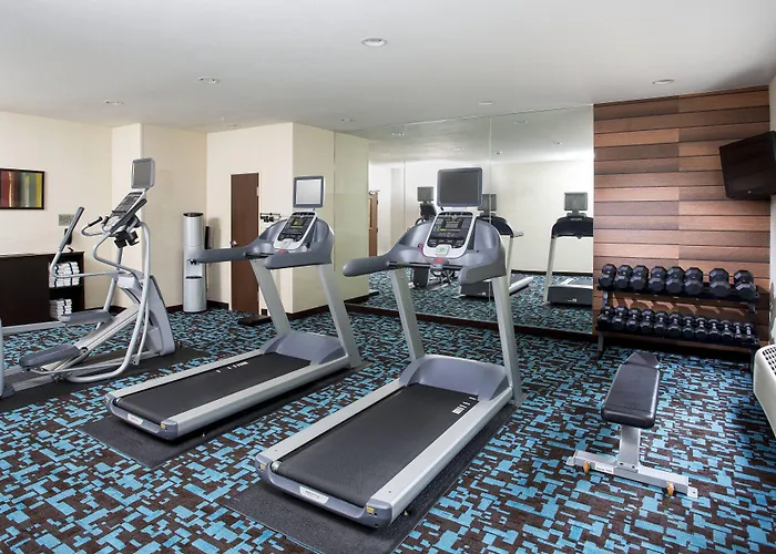 Hotel Fairfield & By Marriott