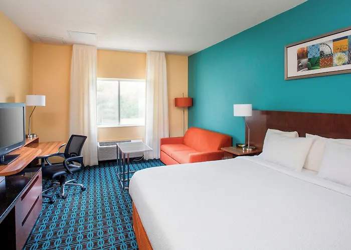 Hotel Fairfield & By Marriott
