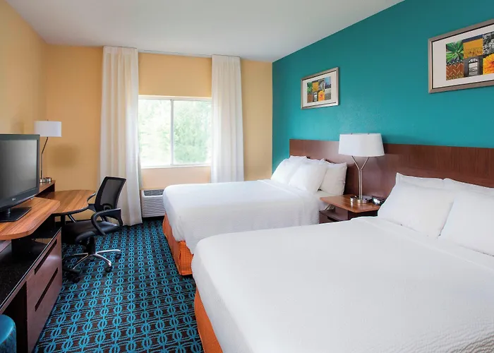 Hotel Fairfield & By Marriott