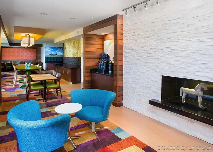 Fairfield & By Marriott 3*