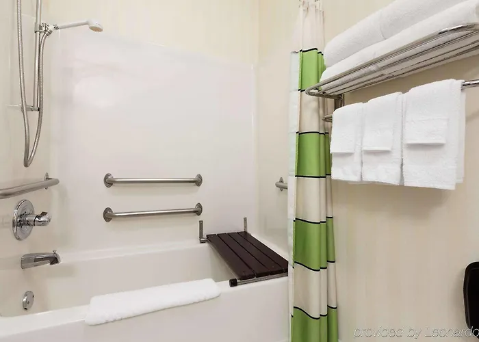 Fairfield & By Marriott Hotel 3*