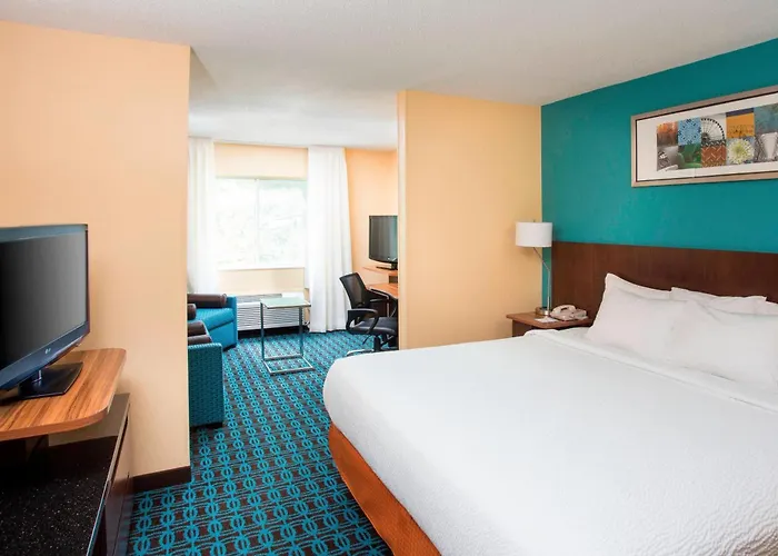 Fairfield & By Marriott 3*